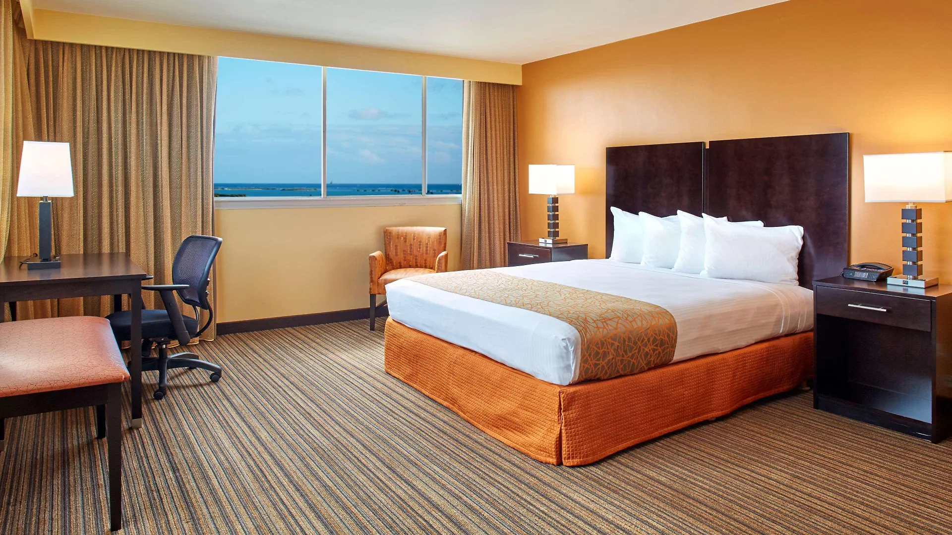 ***  Best Western The Plaza Hotel Honolulu Airport - Free Breakfast США