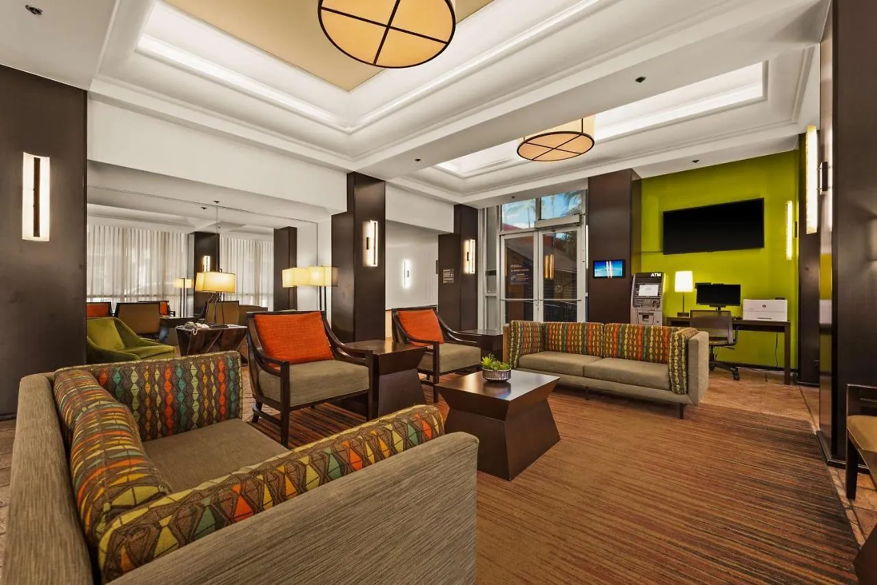 Best Western The Plaza Hotel Honolulu Airport - Free Breakfast