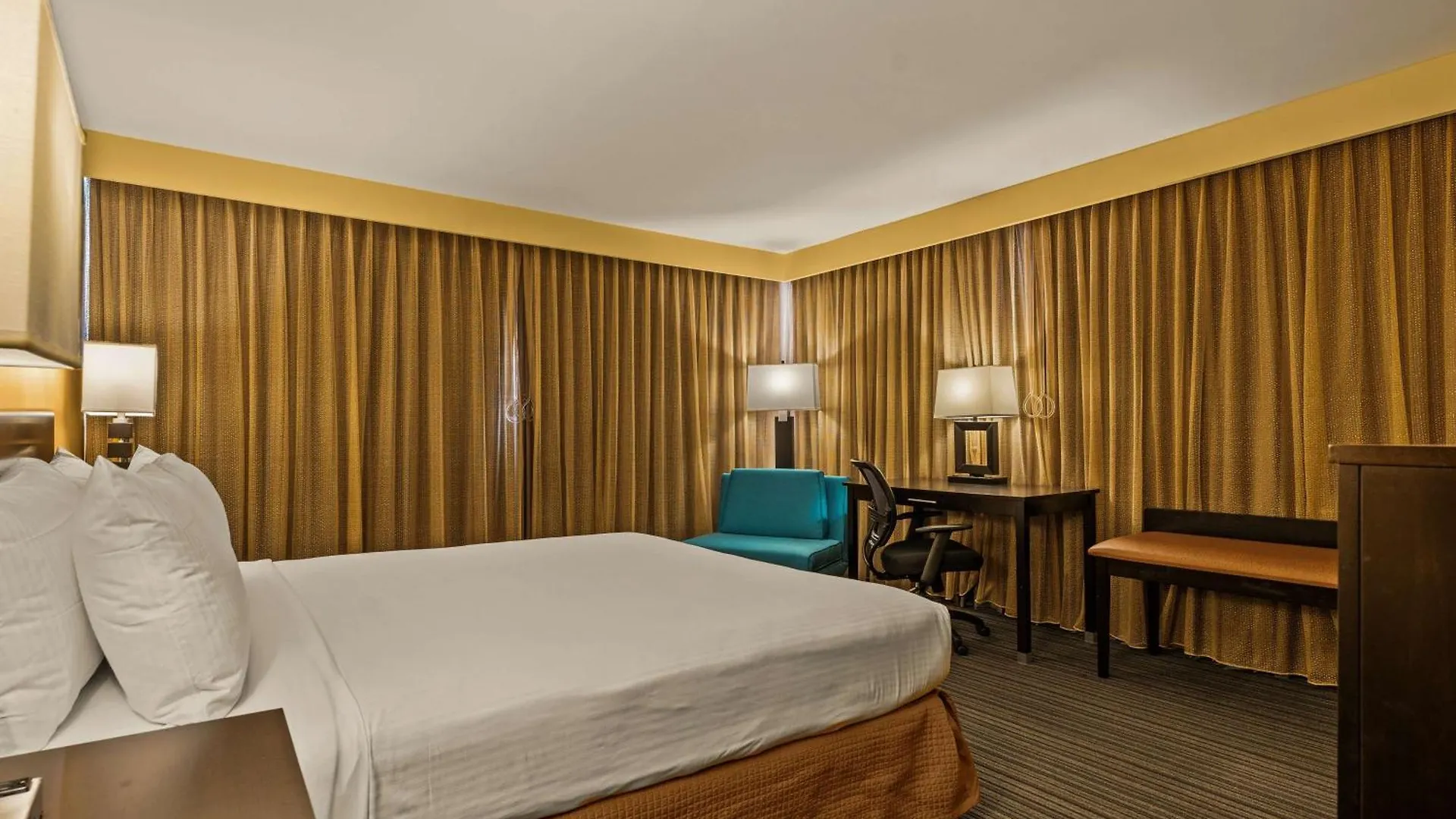 Best Western The Plaza Hotel Honolulu Airport - Free Breakfast 3*,